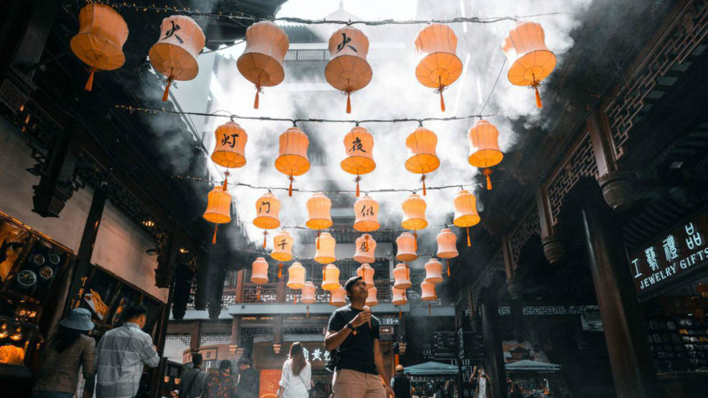 Yuyuan Market (Lanterns) - China Guide